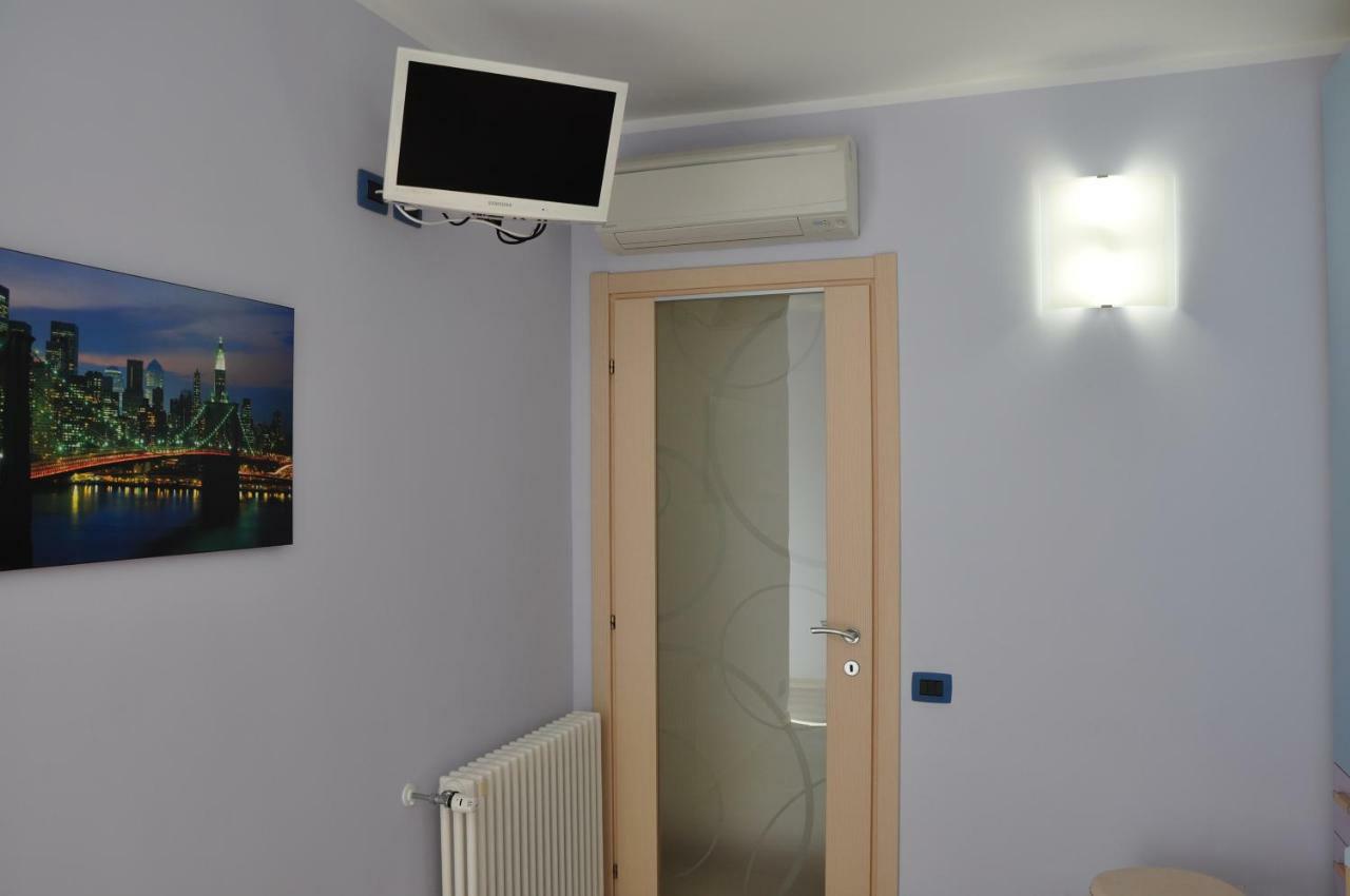 Una Spettacolare Vista Mare - Casa Con Jacuzzi Bergeggi Extérieur photo