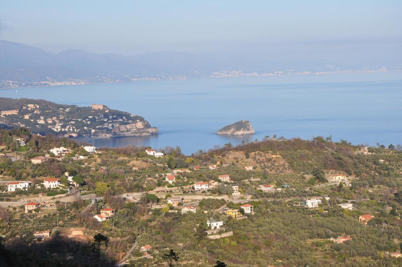 Una Spettacolare Vista Mare - Casa Con Jacuzzi Bergeggi Extérieur photo